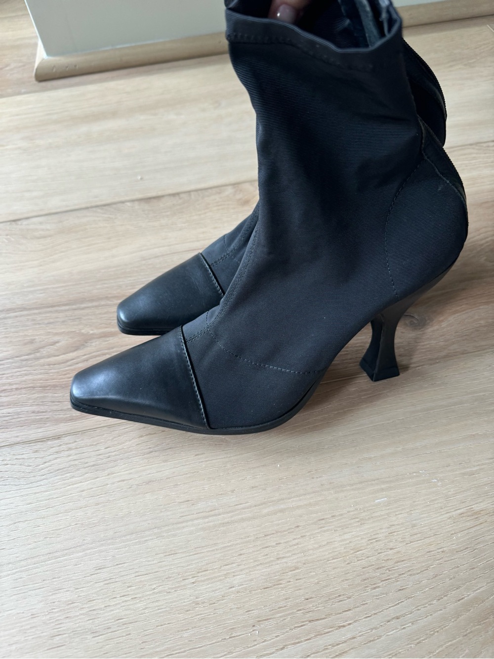 Tony Bianco Black Stretch Sock Ankle Boots Square Toe Sculptural Heel size 8